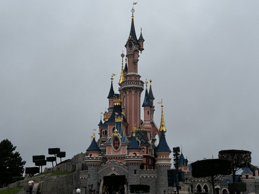 The Castle, Overcast